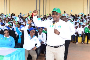 Read more about the article Parliamentary polls: PSD’s leading candidate defends 41 campaign promises